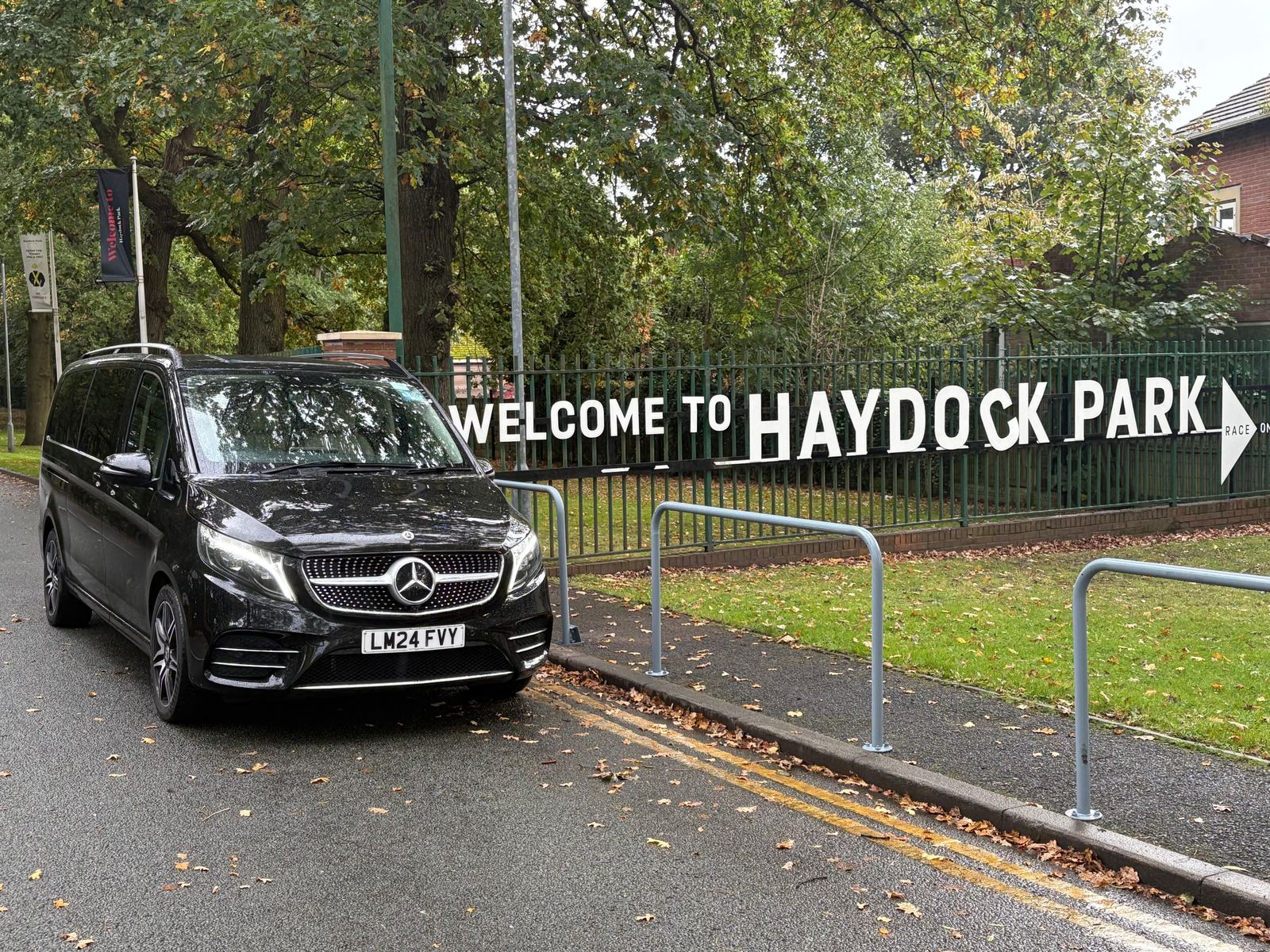 AO Platinum Chauffeurs Jet-Class at Haydock Park Racecourse